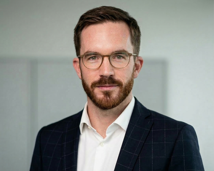 Christopher Helm, Geschäftsführer